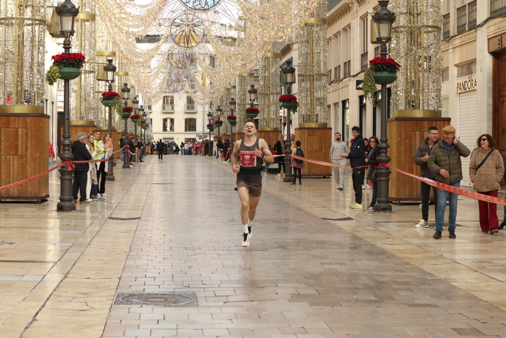Tomasz Dzięcioł - ostatni kilometr maratonu Malaga
