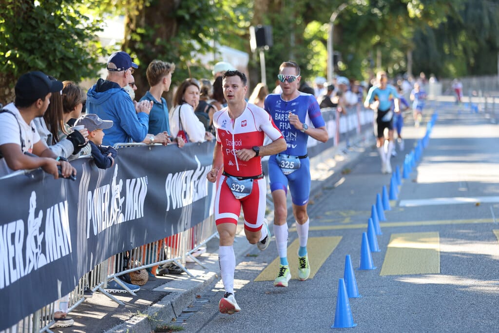 Trener PaceLab na trasie Mistrzostw Świata w duathlonie długodystansowym Zofingen 2026